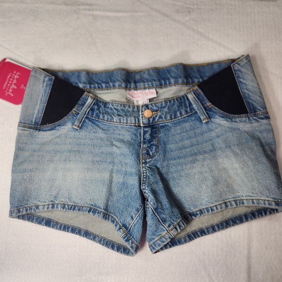 Isabel Maternity by Ingrid & Isabel Shorts New Under Belly Midi